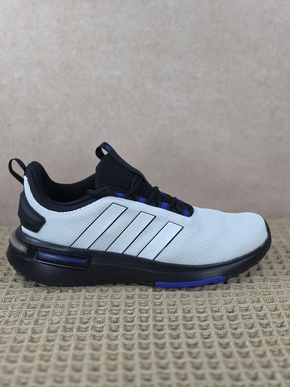 Adidas Racer TR23 JP5303 Men’s 9.5 White Black Blue – Brand New